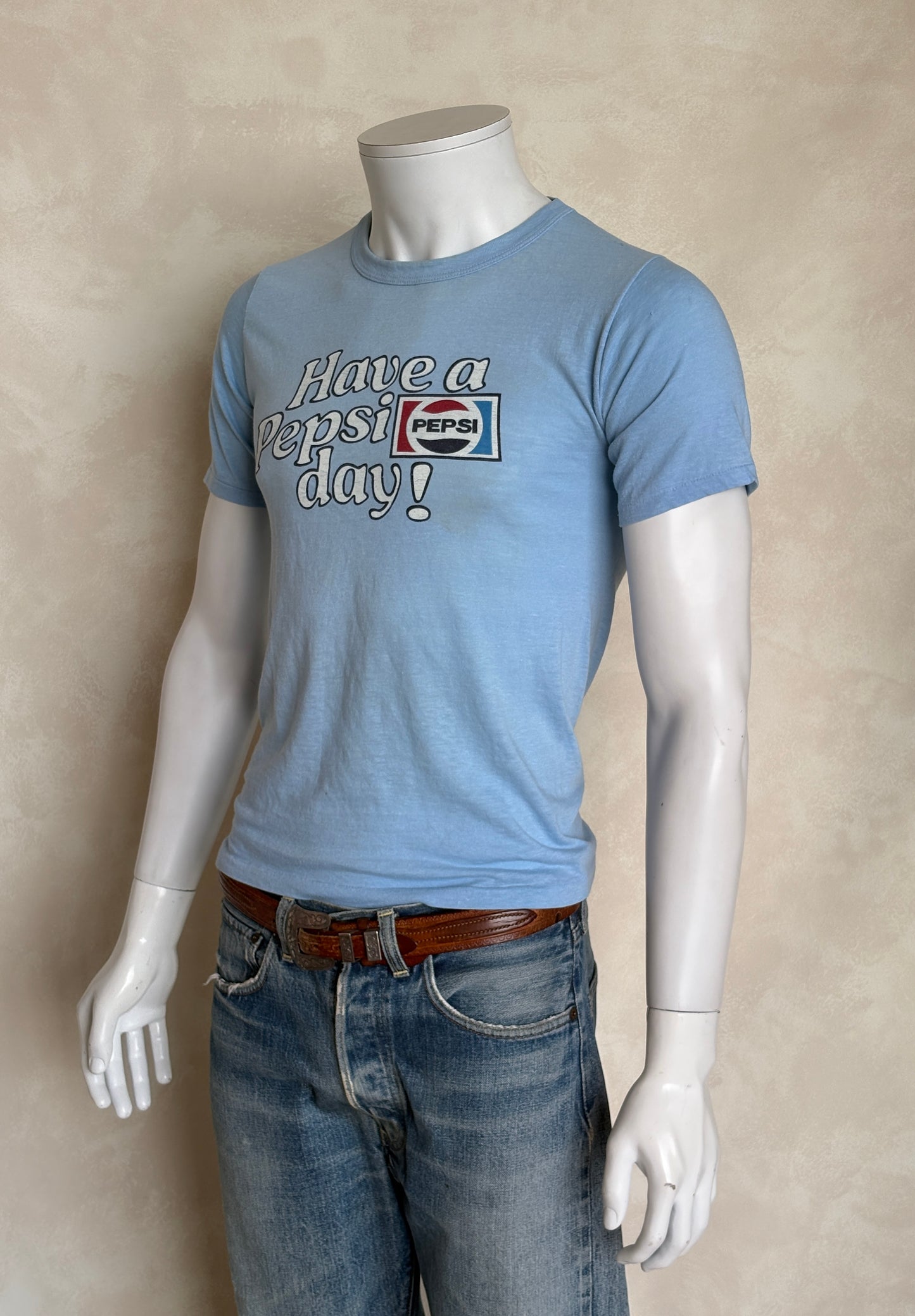Small. 80s distressed vintage Pepsi-Cola t shirt