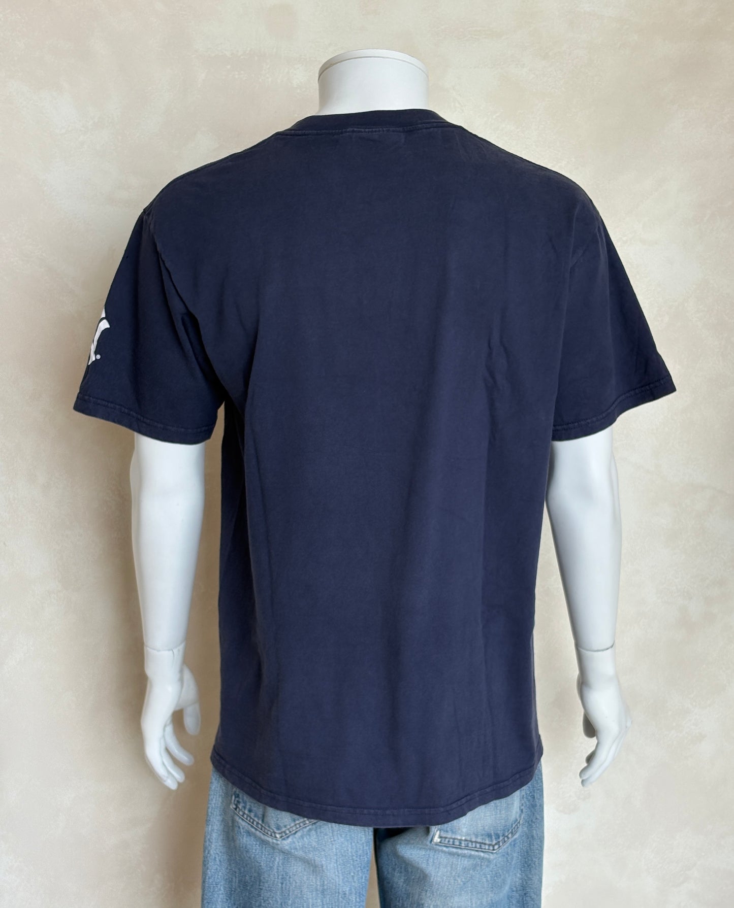 Large. 1990 New York Yankees Lee t shirt Made in Mexico