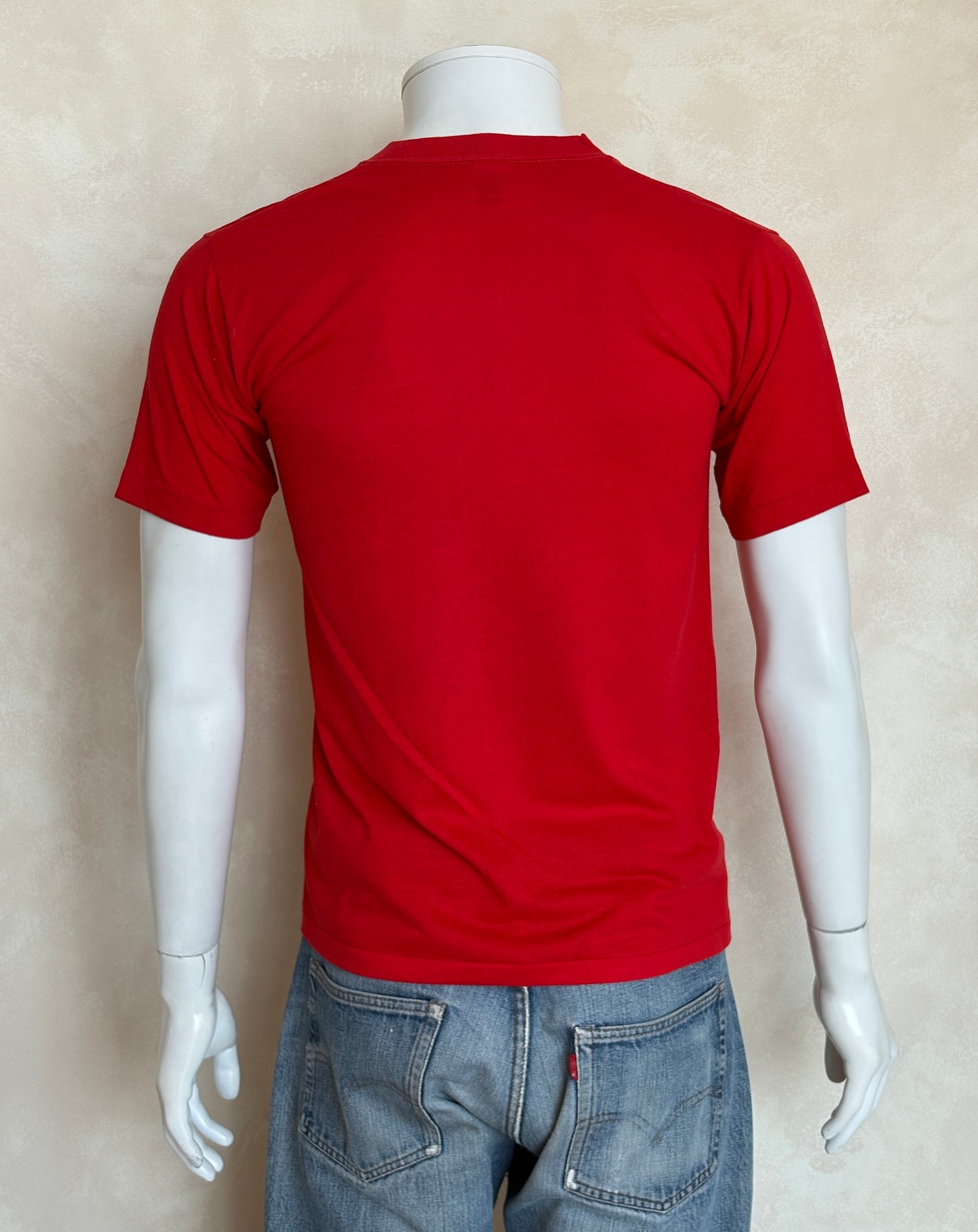 Vintage 80s NC State University T-Shirt Red Wolfpack Mascot Graphic Tee NCSU College Sports. Med