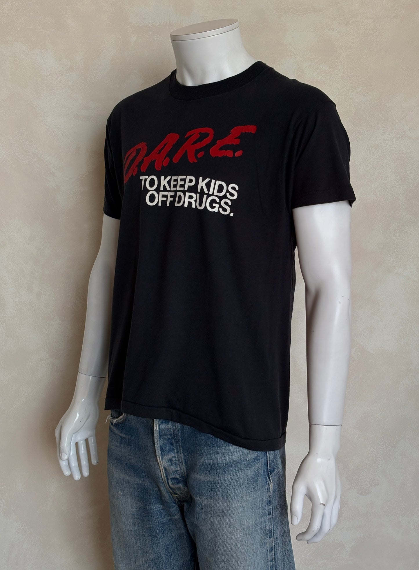 Vintage 80s D.A.R.E. T-Shirt 90s Black “To Keep Kids Off Drugs” Anti-Drug Program Tee Bold Red White Graphic. Large