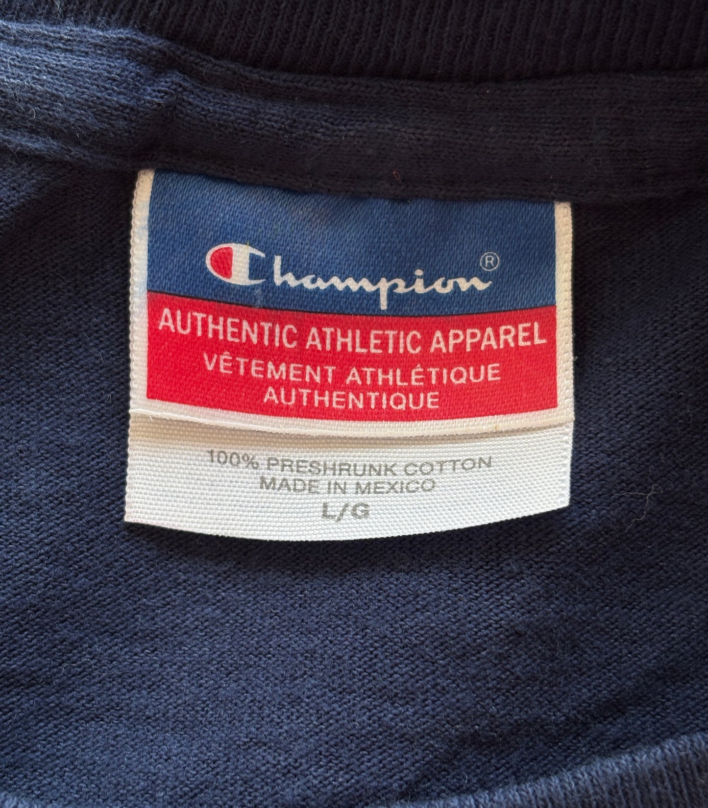 Vintage 90s Late Show with David Letterman tee – classic TV nostalgia in bold collegiate style. Large