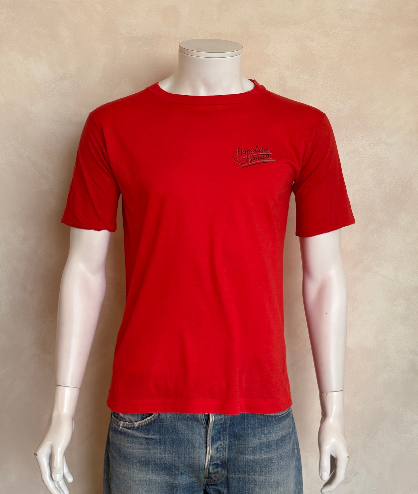 Vintage 80s Honolulu Hawaii t shirt. Large