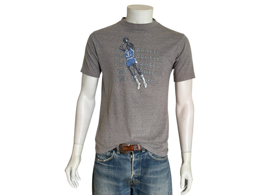 Vintage 80s UNC TarHeels basketball t-shirt – retro graphic print . Made in USA- Large