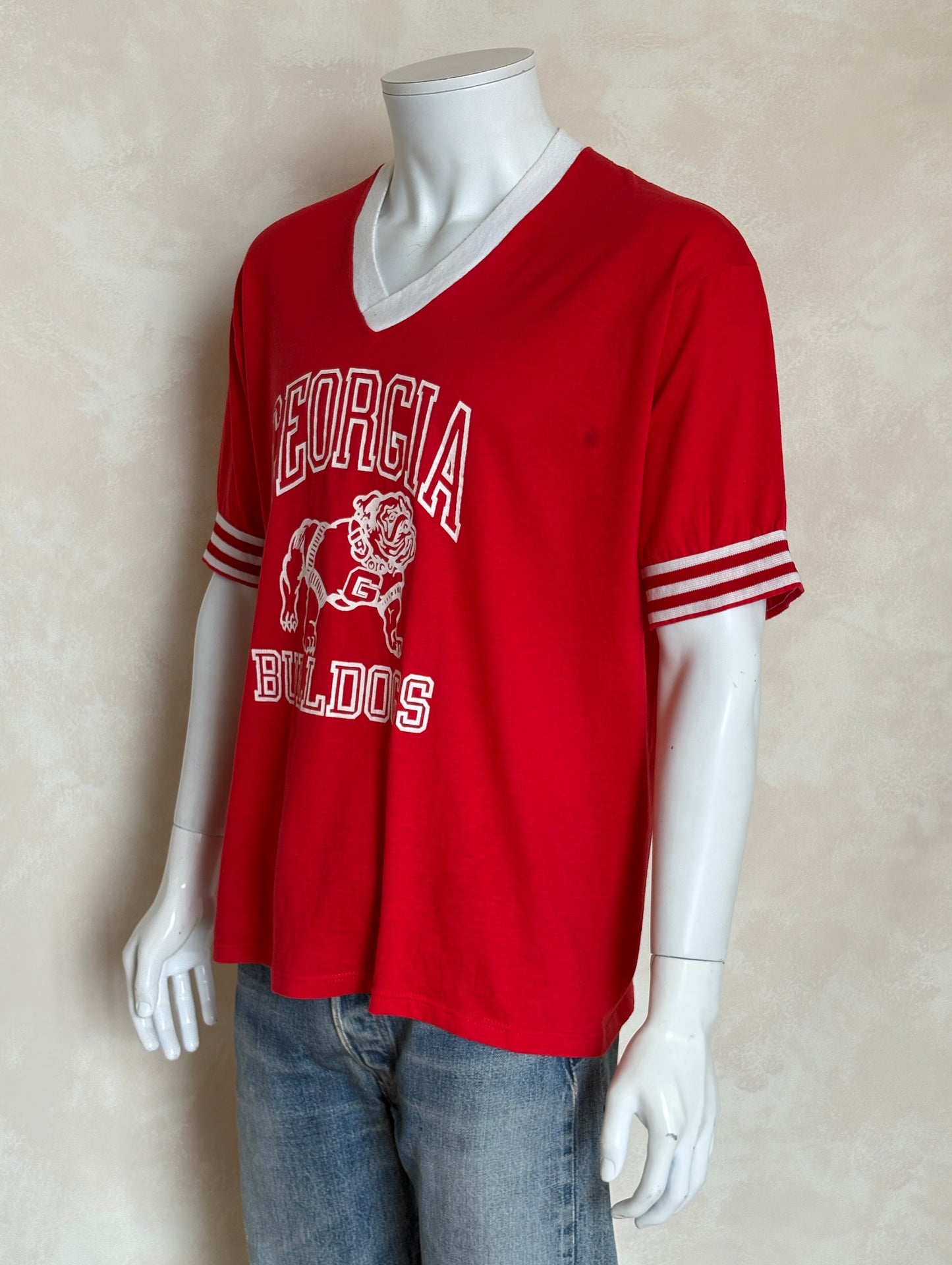 Vintage 90s Georgia Bulldogs jersey tee – bold collegiate style with classic mascot print. XL