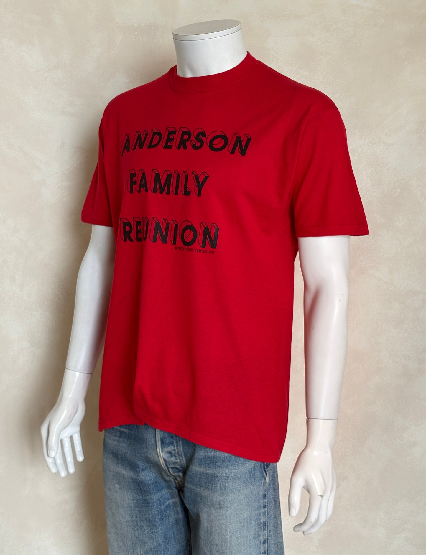 Vintage 1992 Anderson Family Reunion tee – classic 90s reunion shirt with bold lettering. Large
