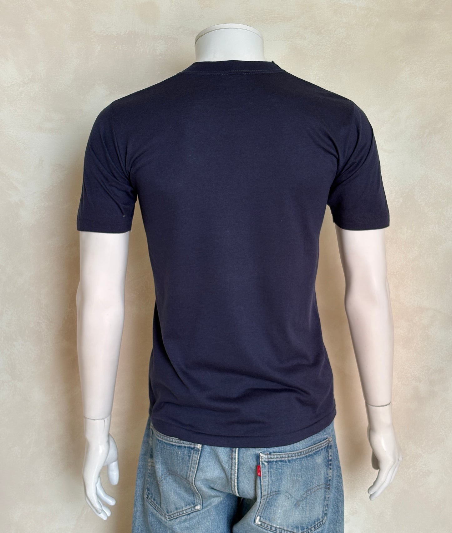 Vintage Kilmarnock Virginia tee – small town mystery with bold retro attitude. Med