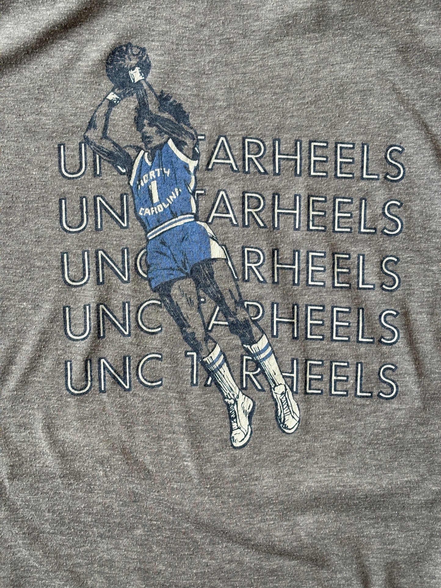 Vintage 80s UNC TarHeels basketball t-shirt – retro graphic print . Made in USA- Large