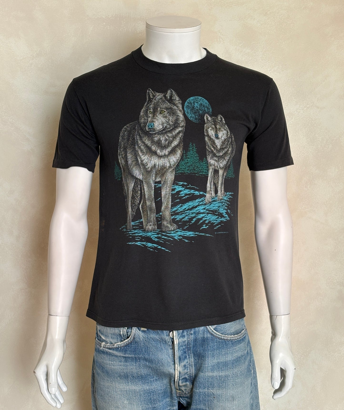 Authentic vintage 90s wolf t-shirt featuring a bold full moon nature scene. Small