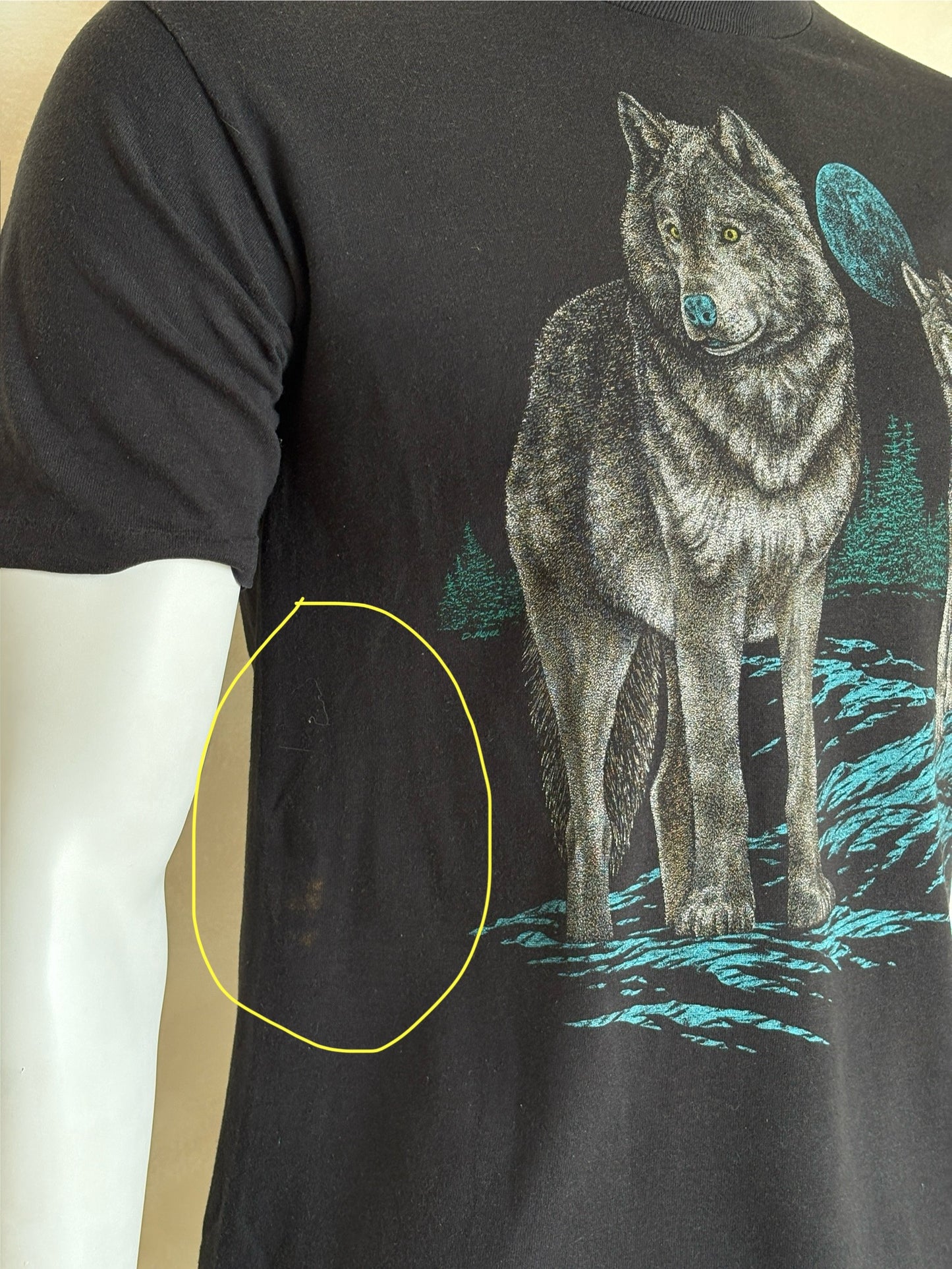 Authentic vintage 90s wolf t-shirt featuring a bold full moon nature scene. Small