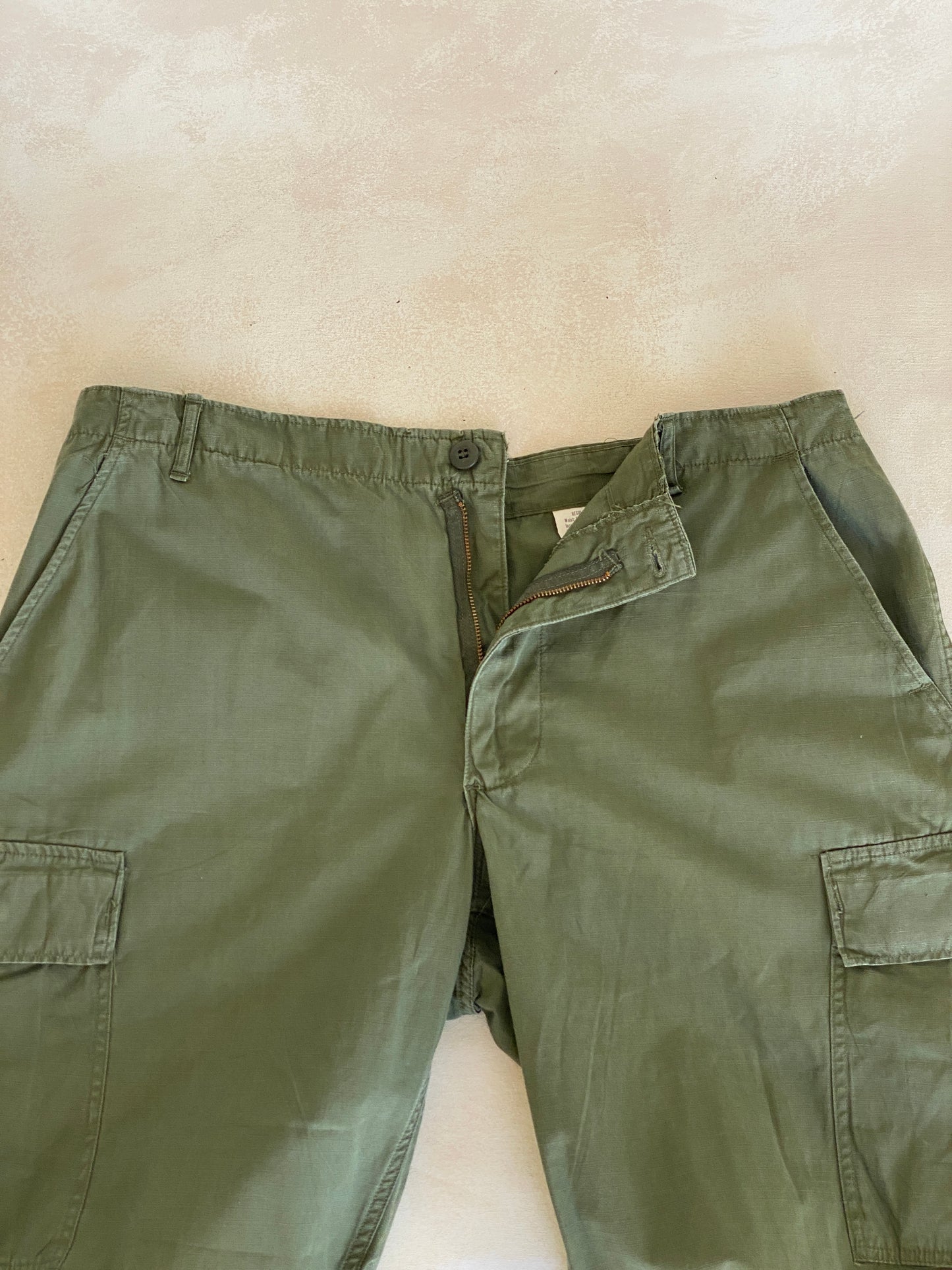 Large Reg. 1968 Authentic US Army Vietnam war era OG-107 jungle pants