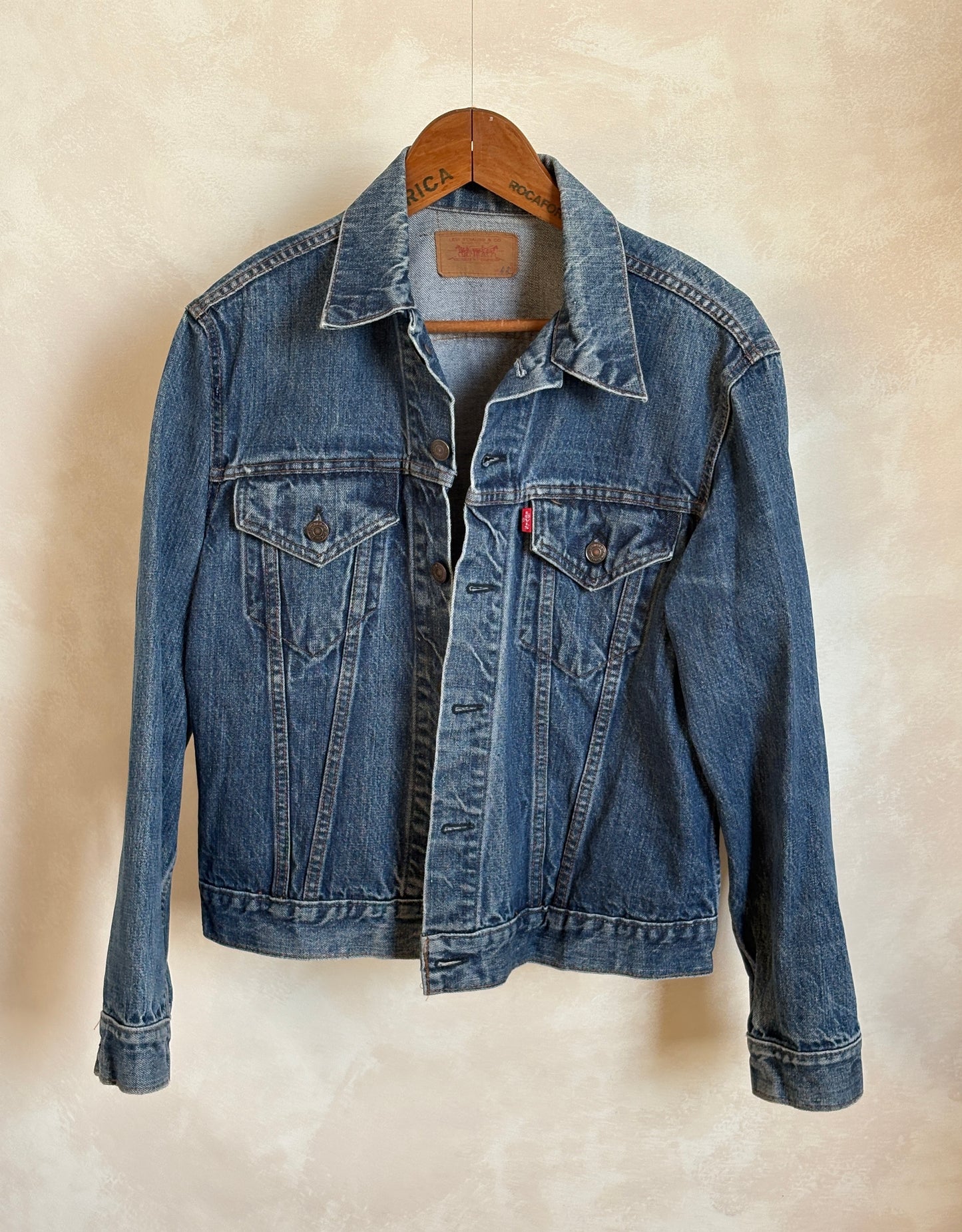 Size 42US / 52EU . Vintage 70s Levis single stitch jacket Made in USA.