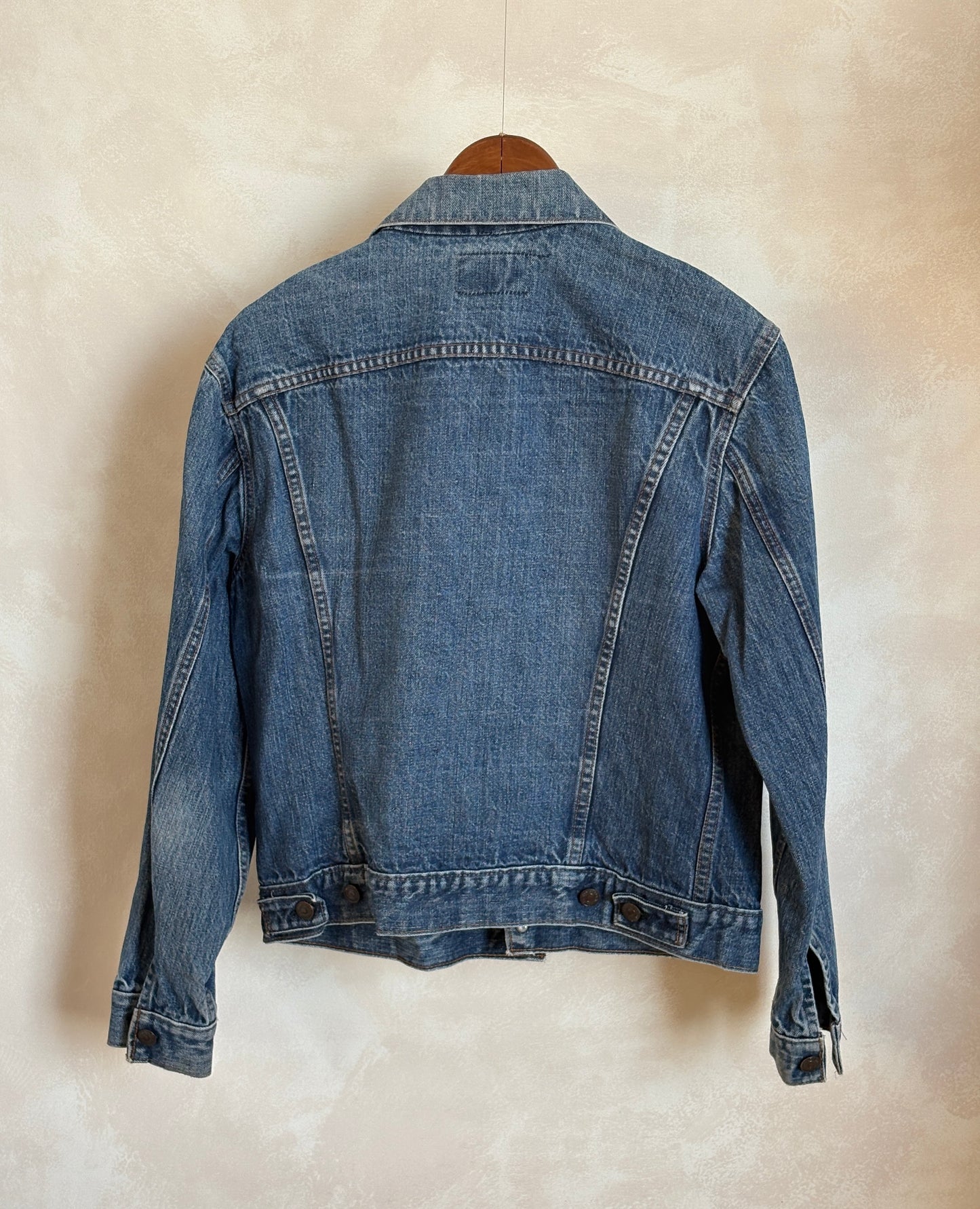 Size 42US / 52EU . Vintage 70s Levis single stitch jacket Made in USA.
