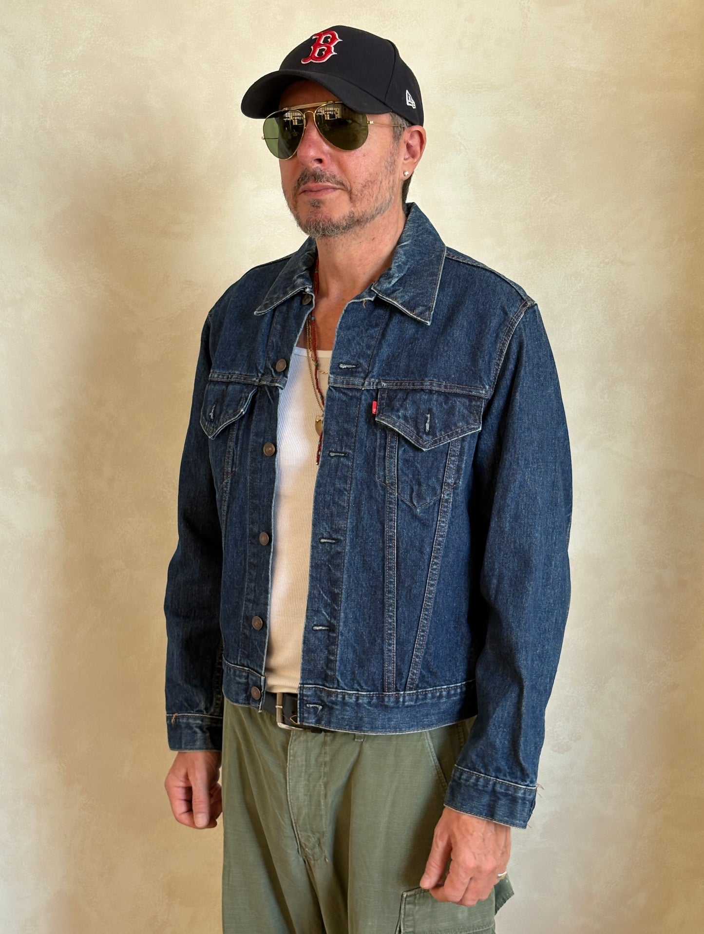 Size 42US / 52EU . Vintage 70s Levis jacket Made in USA.
