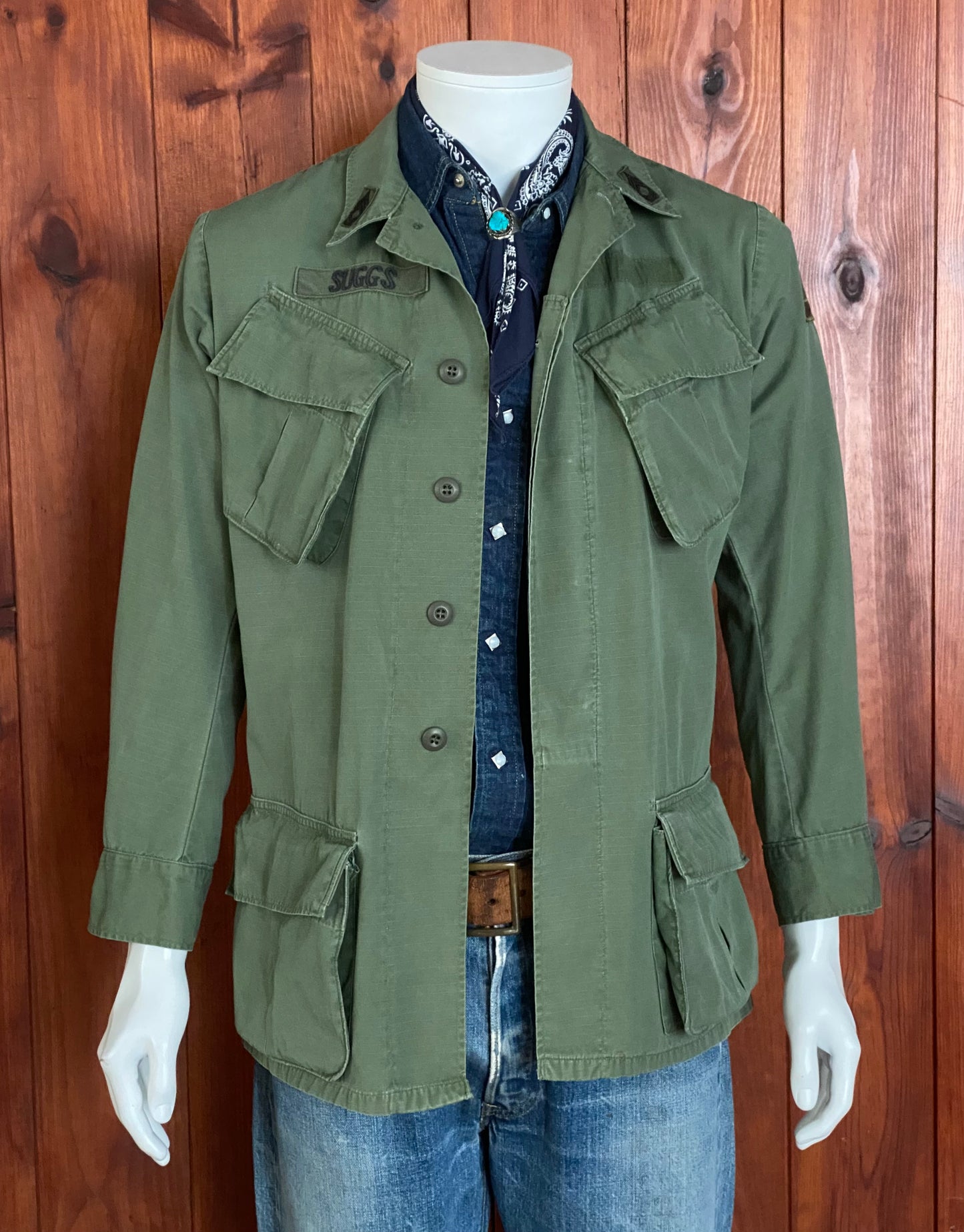 Small Reg. Original Vietnam era 1969 Vintage military tropical jungle jacket.