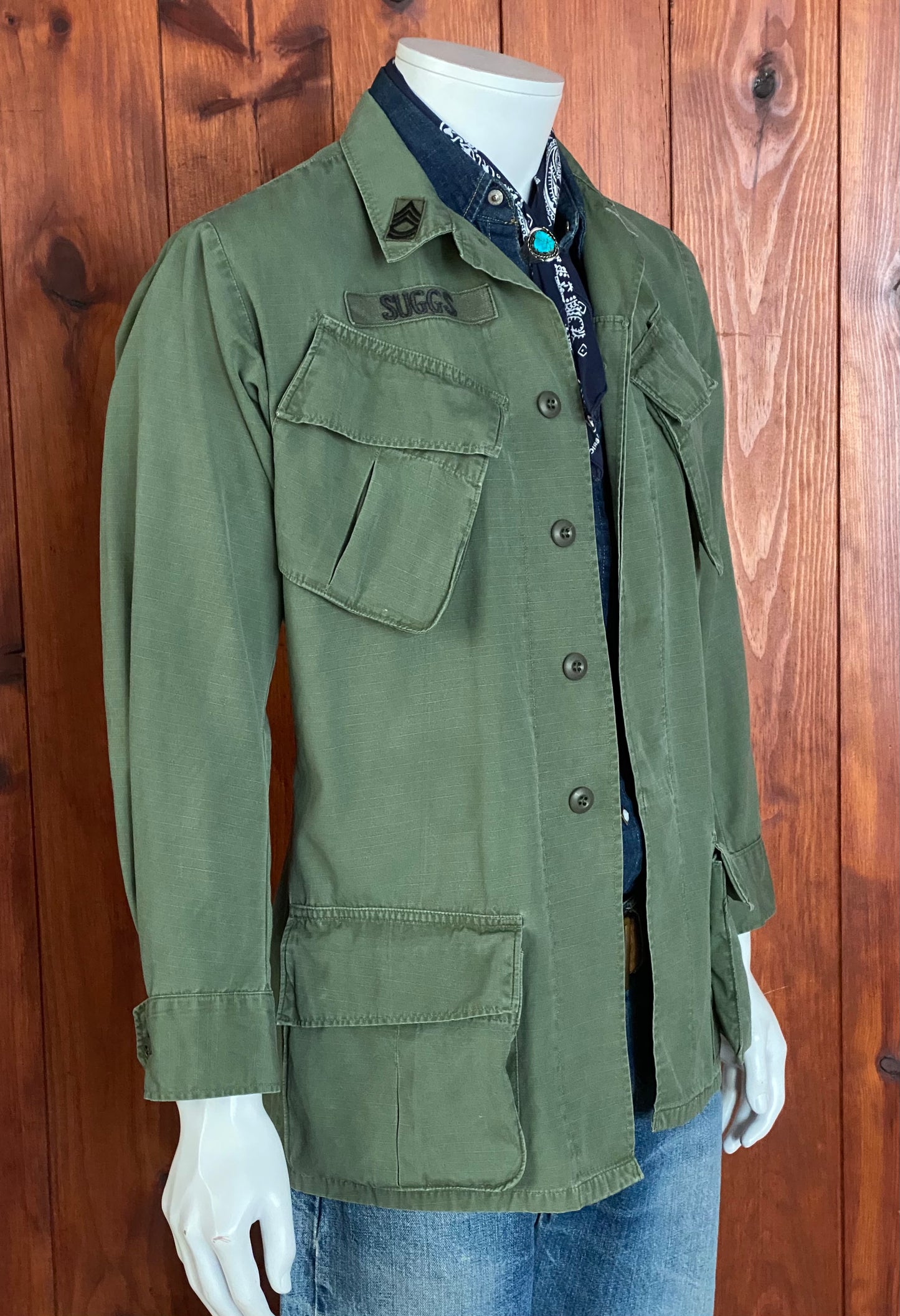 Small Reg. Original Vietnam era 1969 Vintage military tropical jungle jacket.