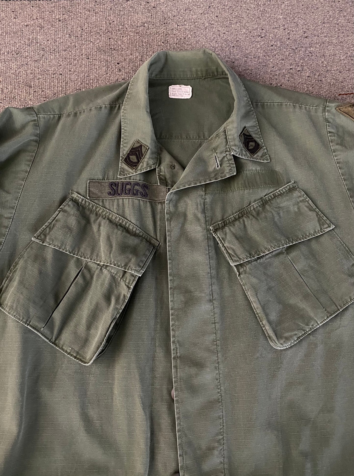 Small Reg. Original Vietnam era 1969 Vintage military tropical jungle jacket.