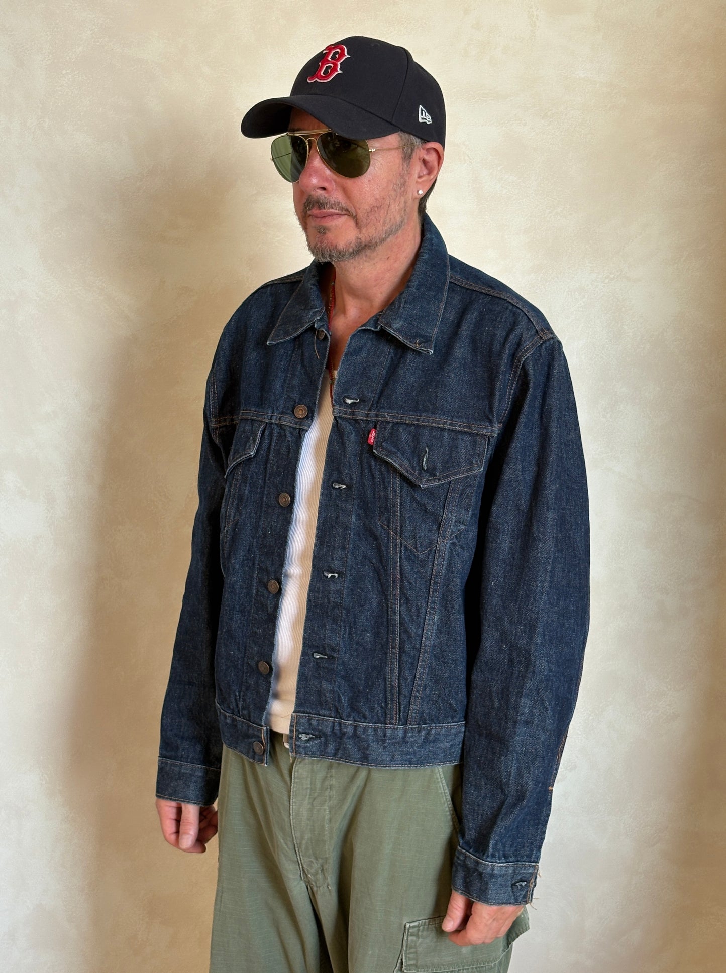 Size 46US / 56EU .Vintage 70s Levi’s Denim Jacket – 2 Pockets – Made in USA