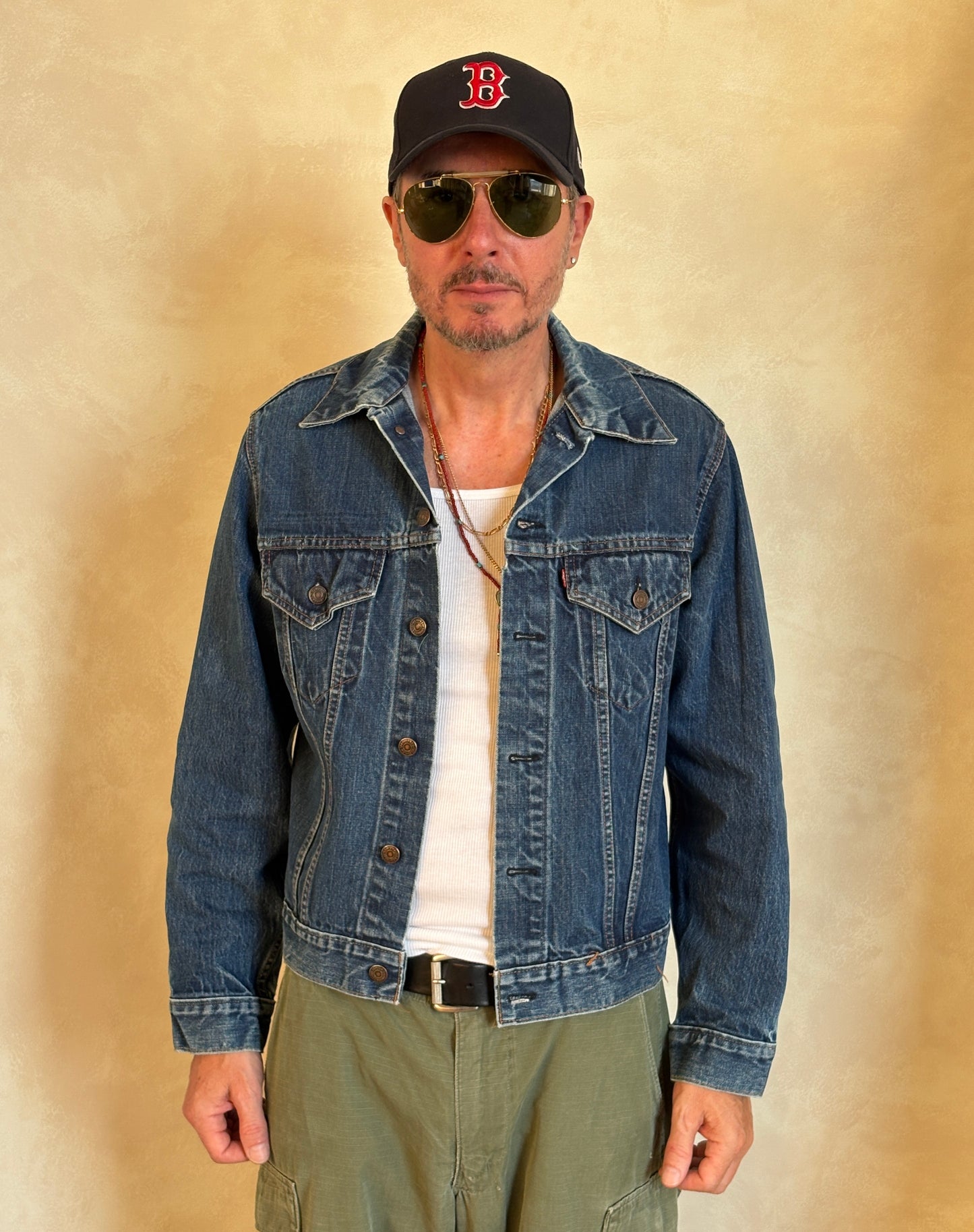 Size 42US / 52EU . Vintage 70s Levi’s Denim Jacket – 2 Pockets – Made in USA