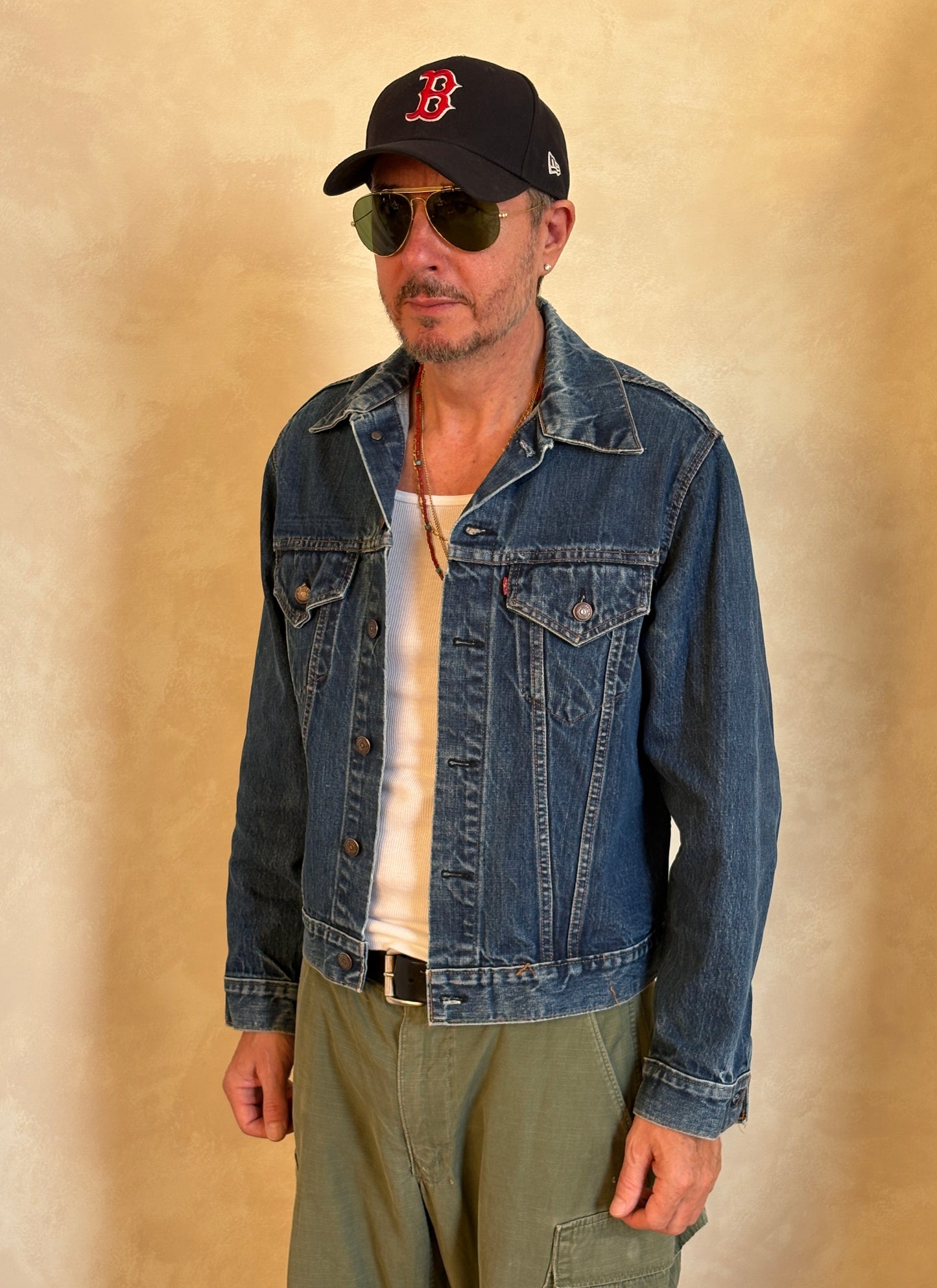 Size 42US / 52EU . Vintage 70s Levi’s Denim Jacket – 2 Pockets – Made in USA