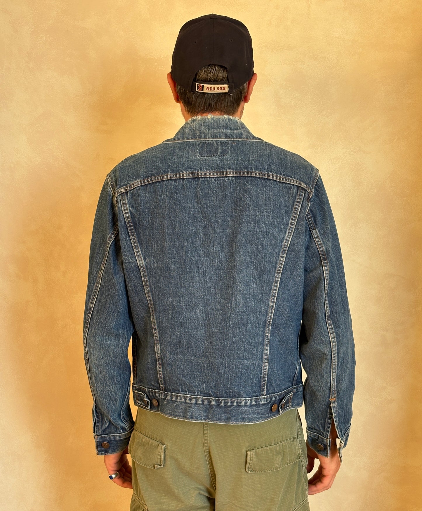 Size 42US / 52EU . Vintage 70s Levi’s Denim Jacket – 2 Pockets – Made in USA