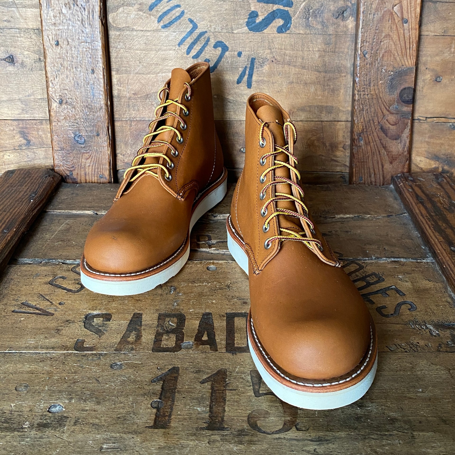Size 9 D (42 EU ) Red Wing Heritage Classic Round Toe 9107 Boots 