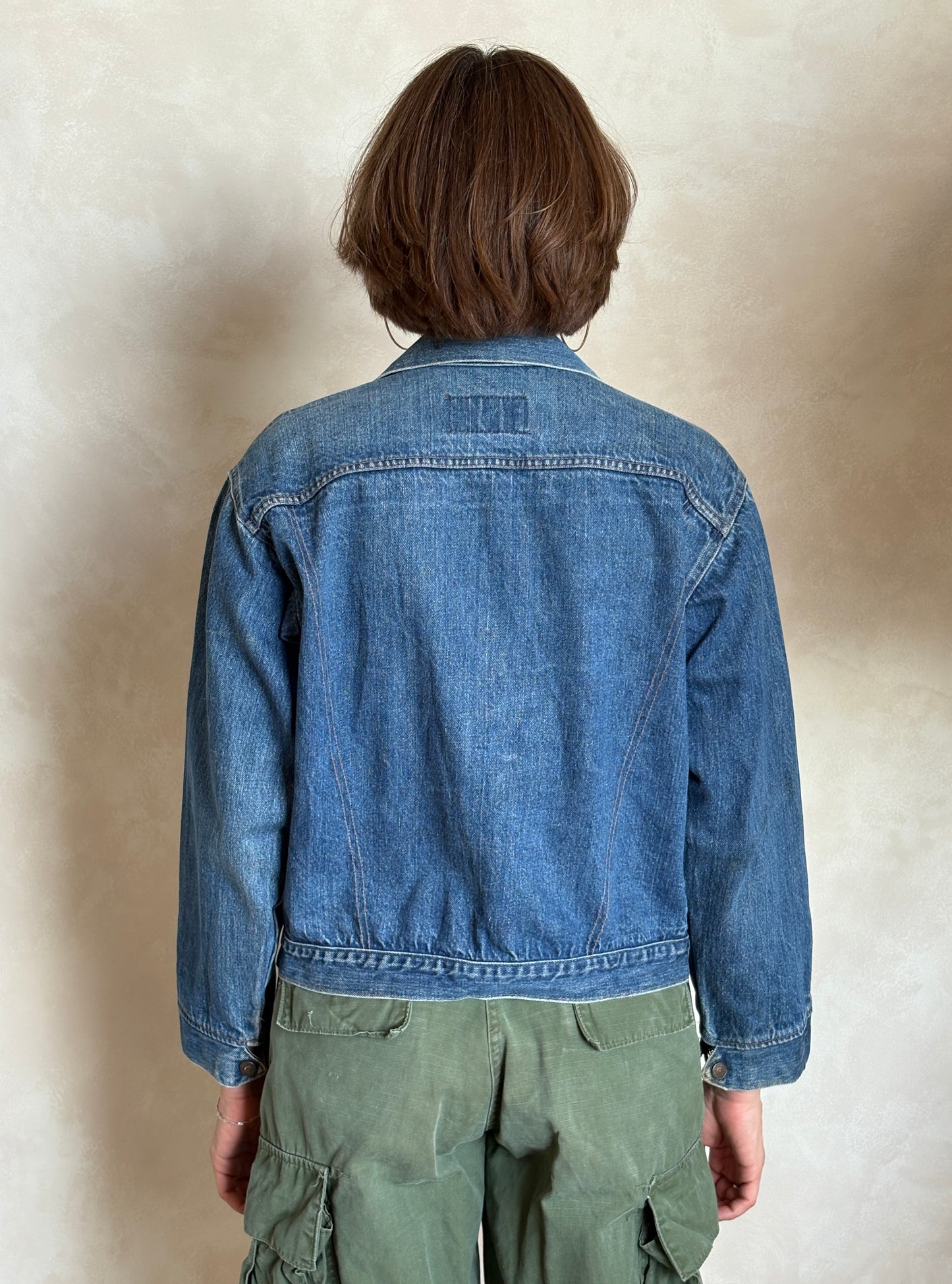 Size 34/36 .Vintage 70s Levi’s Denim Jacket – 2 Pockets – Made in USA
