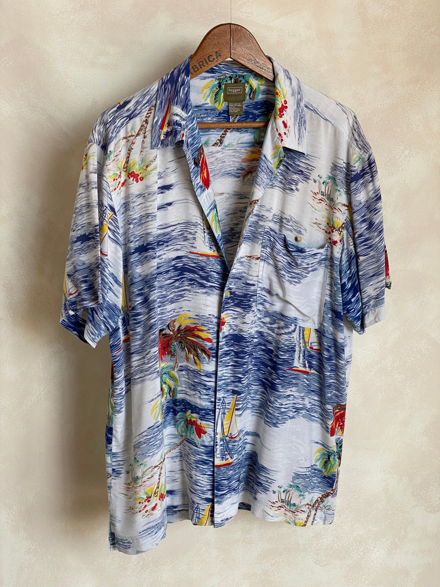 Size Medium. Vintage 90s Rayon Hawaiian shirt by Haggar