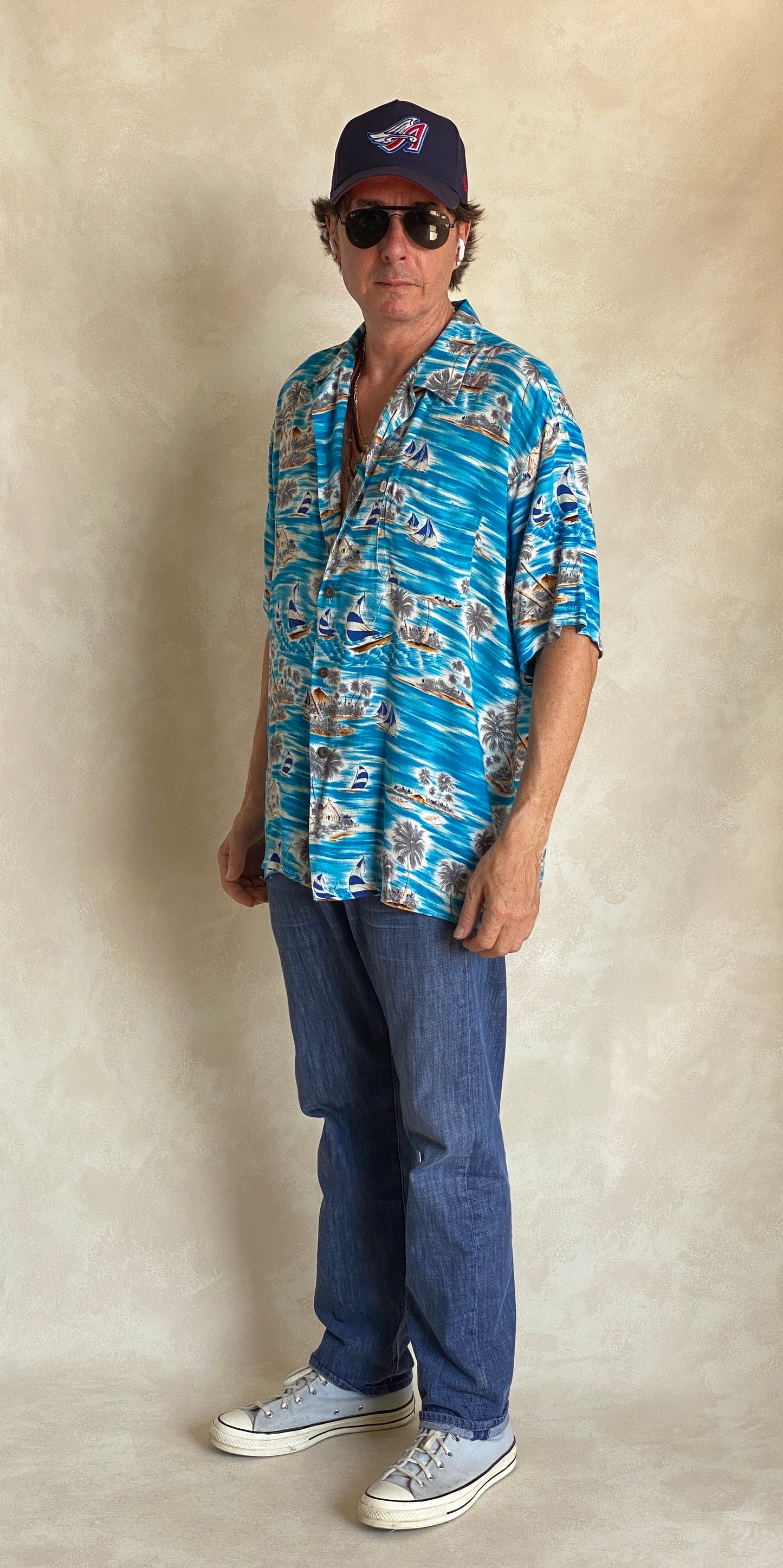 Size XL. Vintage 90s Rayon Hawaiian shirt by Pineapple Connection