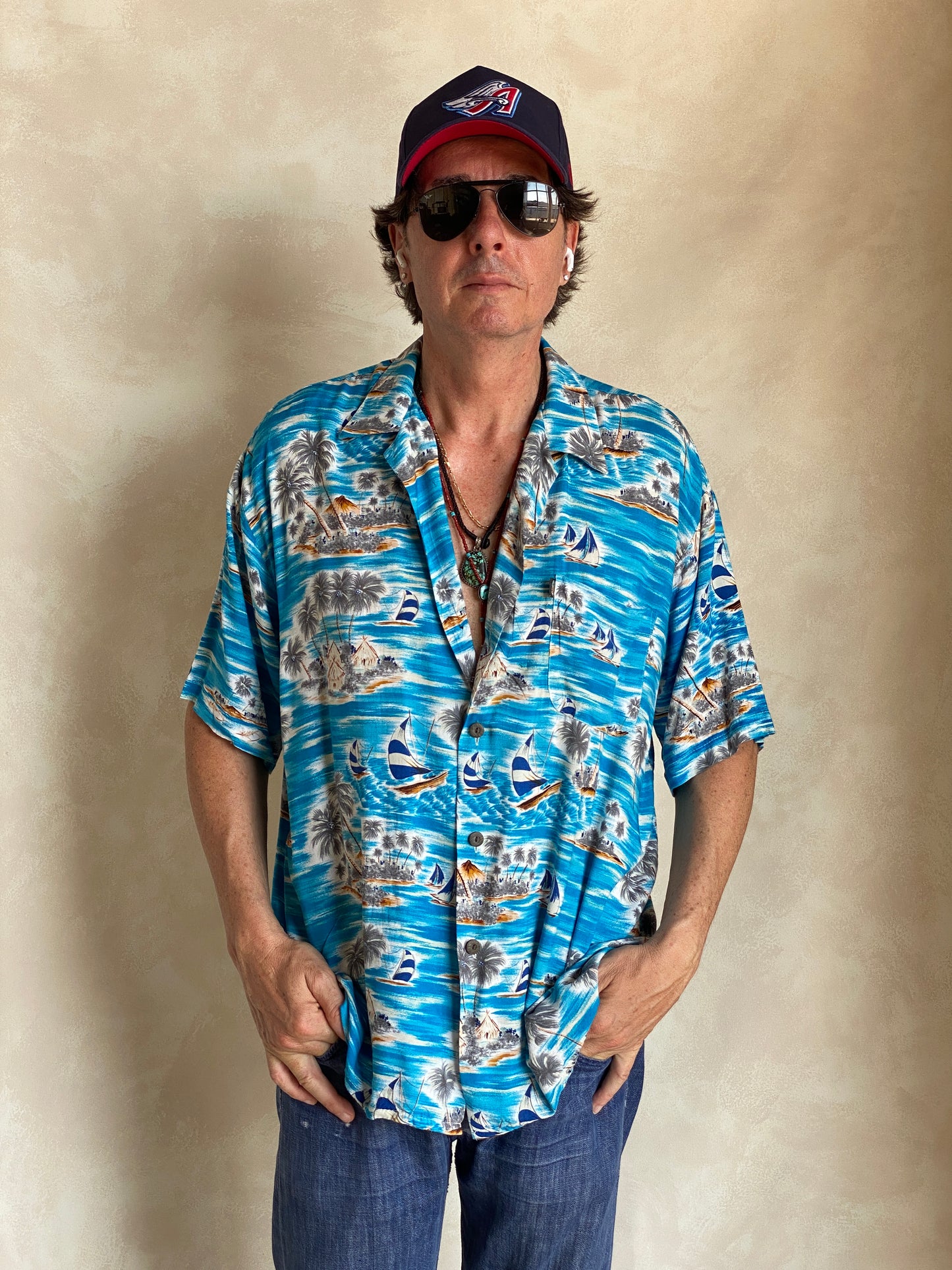 Size XL. Vintage 90s Rayon Hawaiian shirt by Pineapple Connection