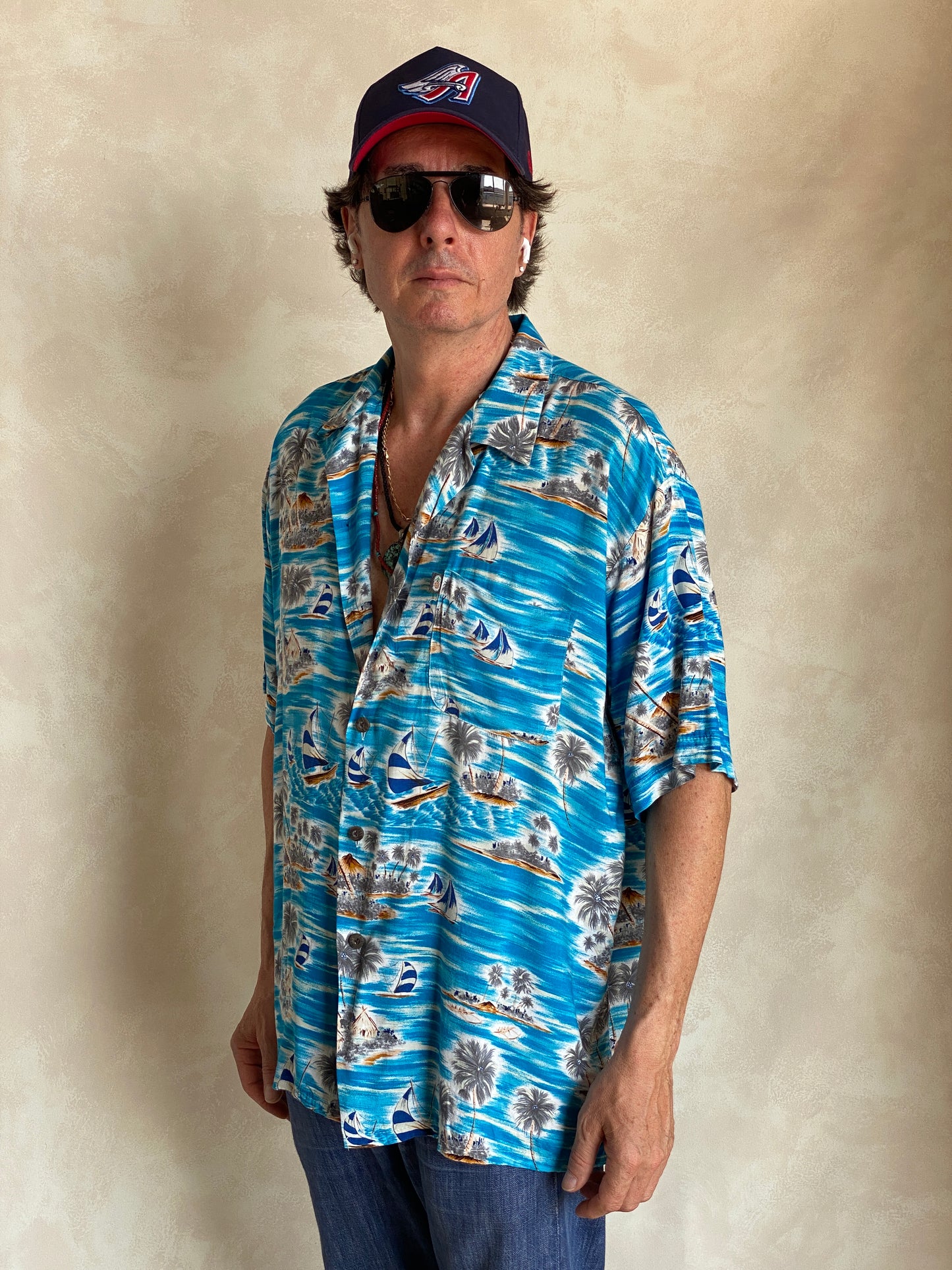 Size XL. Vintage 90s Rayon Hawaiian shirt by Pineapple Connection