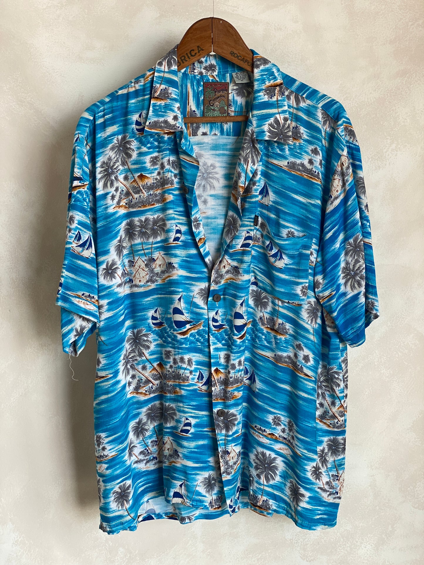 Size XL. Vintage 90s Rayon Hawaiian shirt by Pineapple Connection