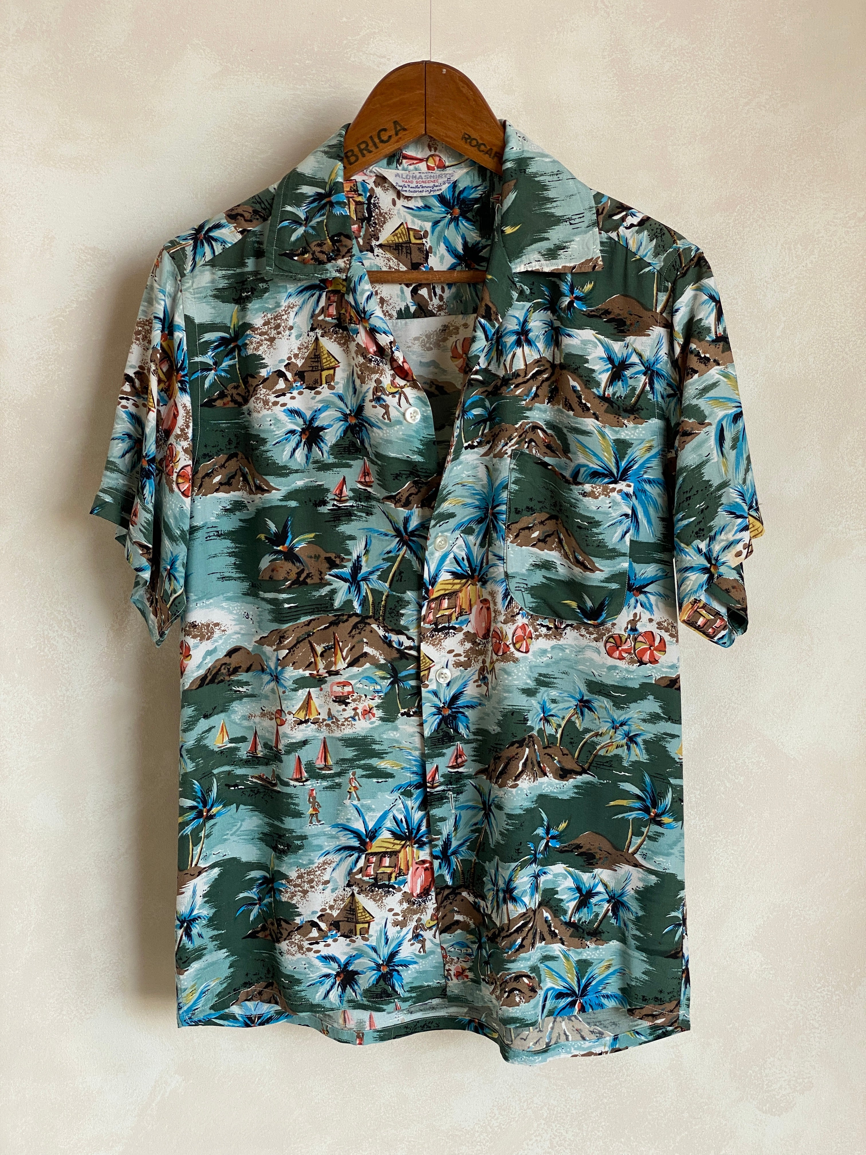 Limited America Vintage 1990s high quality Hawaiian Rayon Shirt