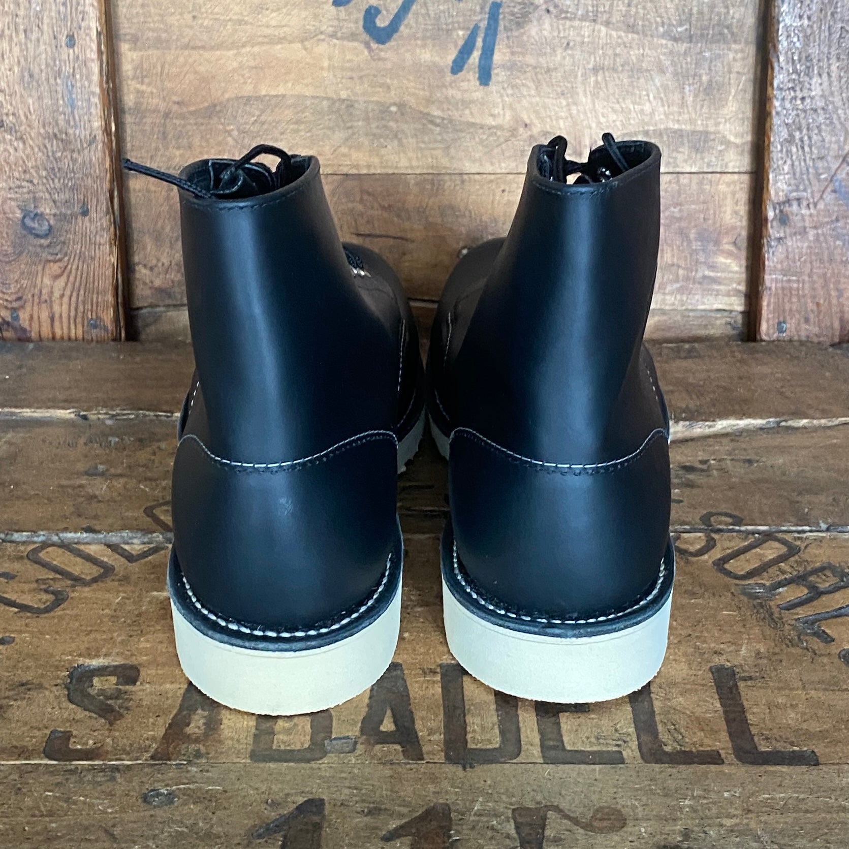 Red Wing 8165 Black Round Toe Goodyear Welt Leather Boots Size US 9.5 D