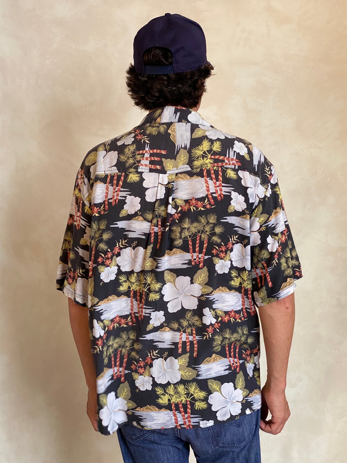 Size Large. Vintage 90s Rayon Hawaiian shirt