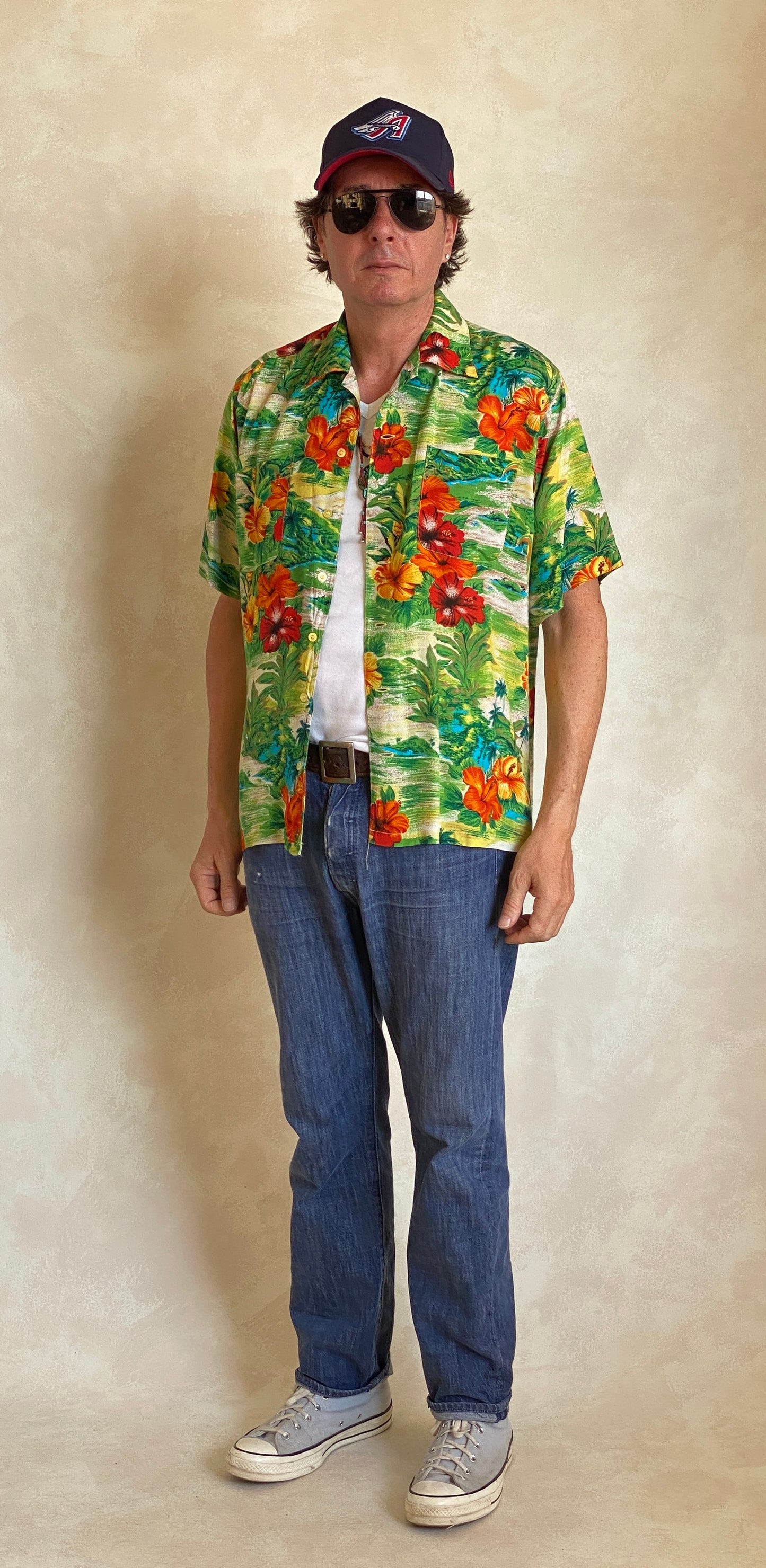 Size L. Vintage 80s Rayon Hawaiian shirt