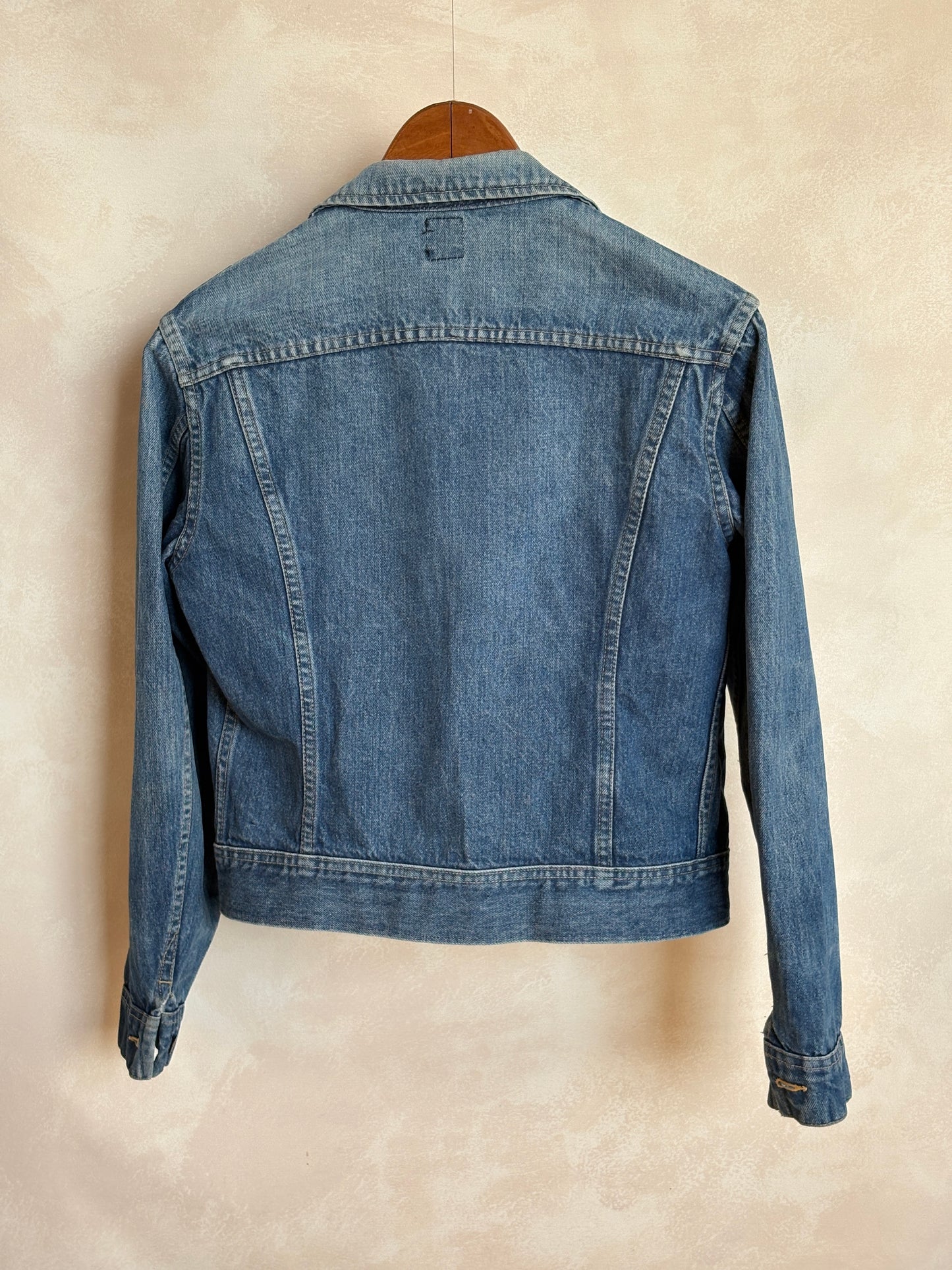 Size youth 20.  Vintage 80s Lee Denim Jacket – 2 Pockets – Made in USA USA