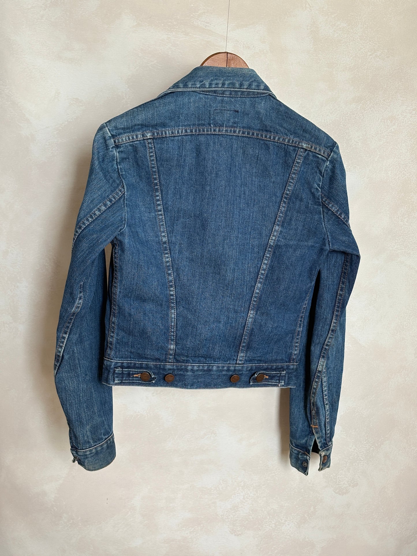 Size 34US /44EU  USA .Vintage 80s Maverick Denim Jacket – 4 Pockets – Made in USA