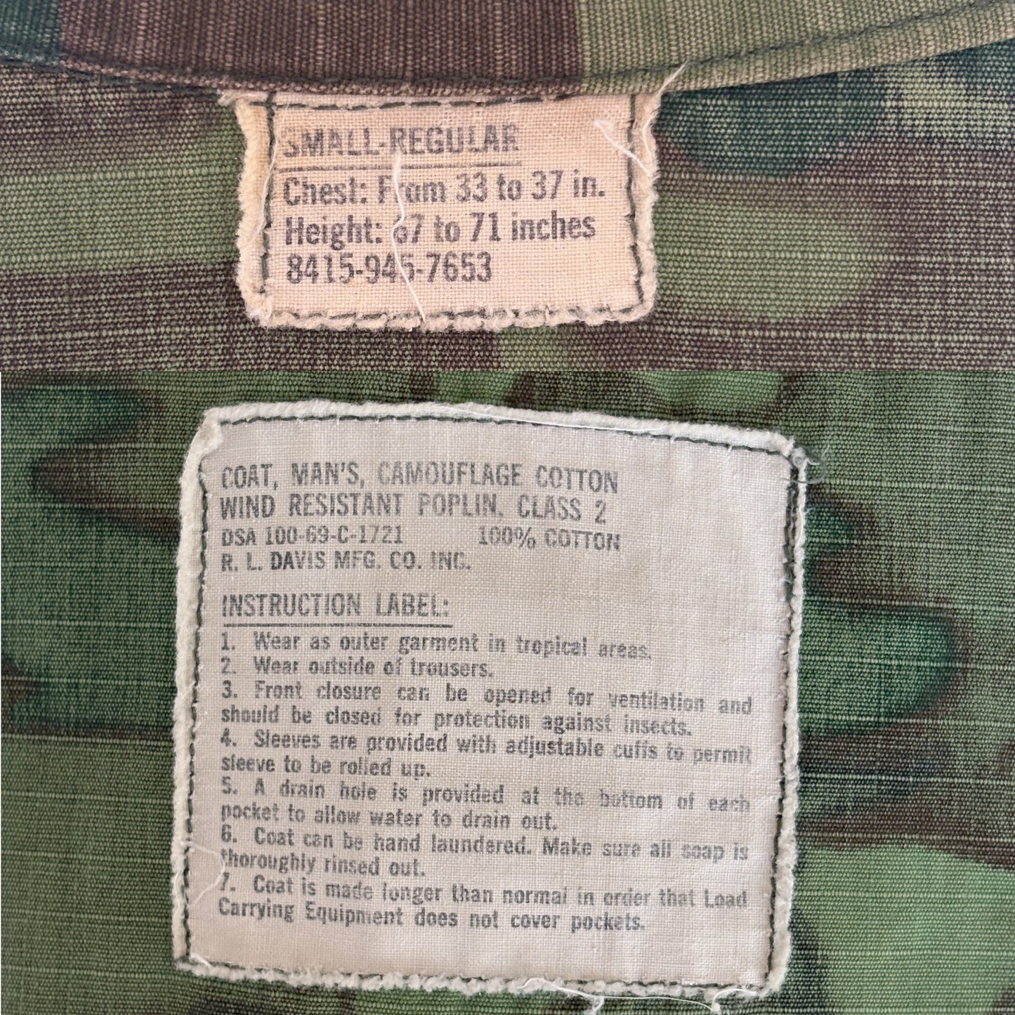 Small Reg. Authentic USMC 1969 US Army vintage Erld camouflage  Vietnam jungle jacket. Military