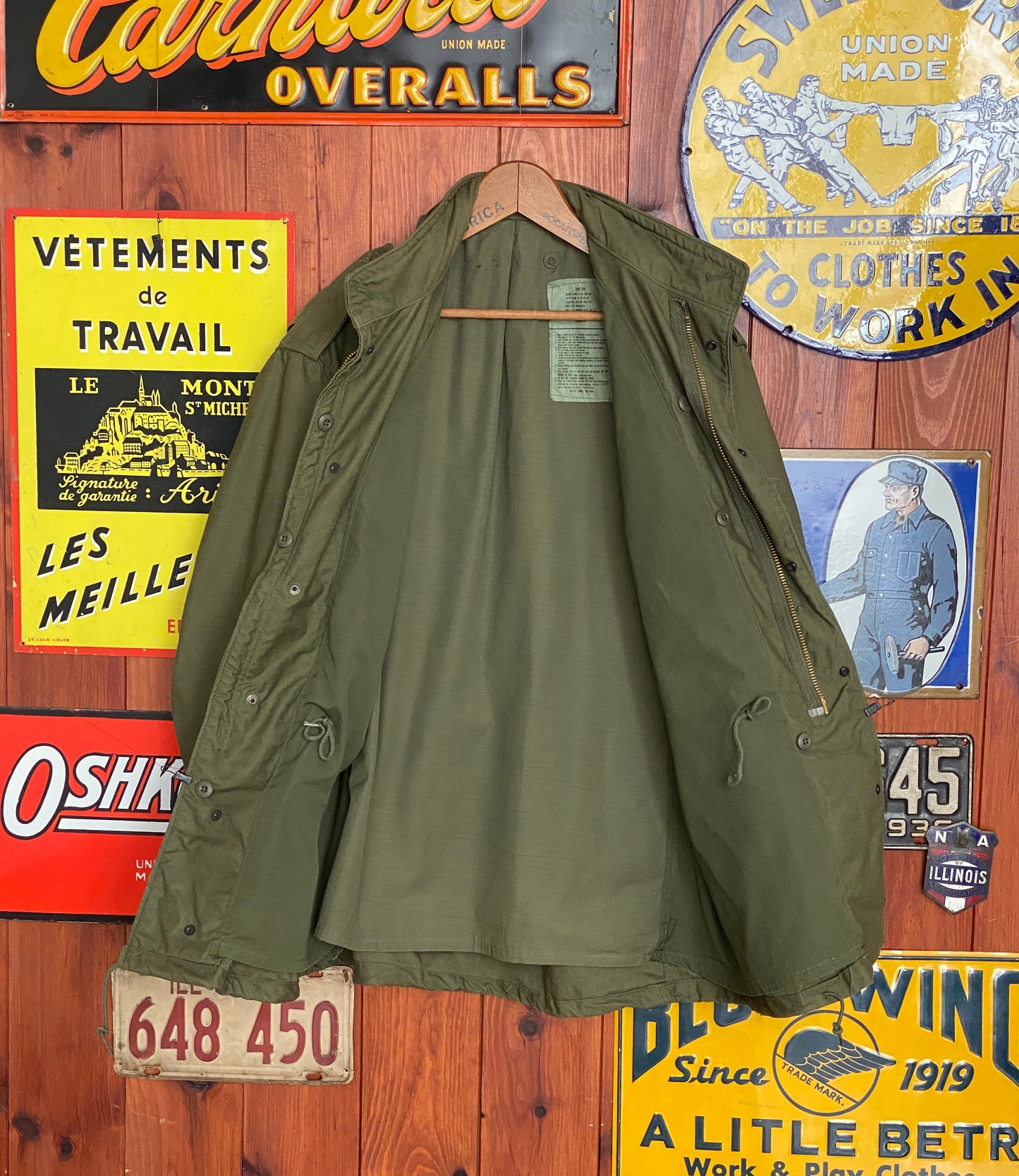 Vintage 1985 US Army M-65 Field Jacket: Authentic Military Gear with Timeless Style and History