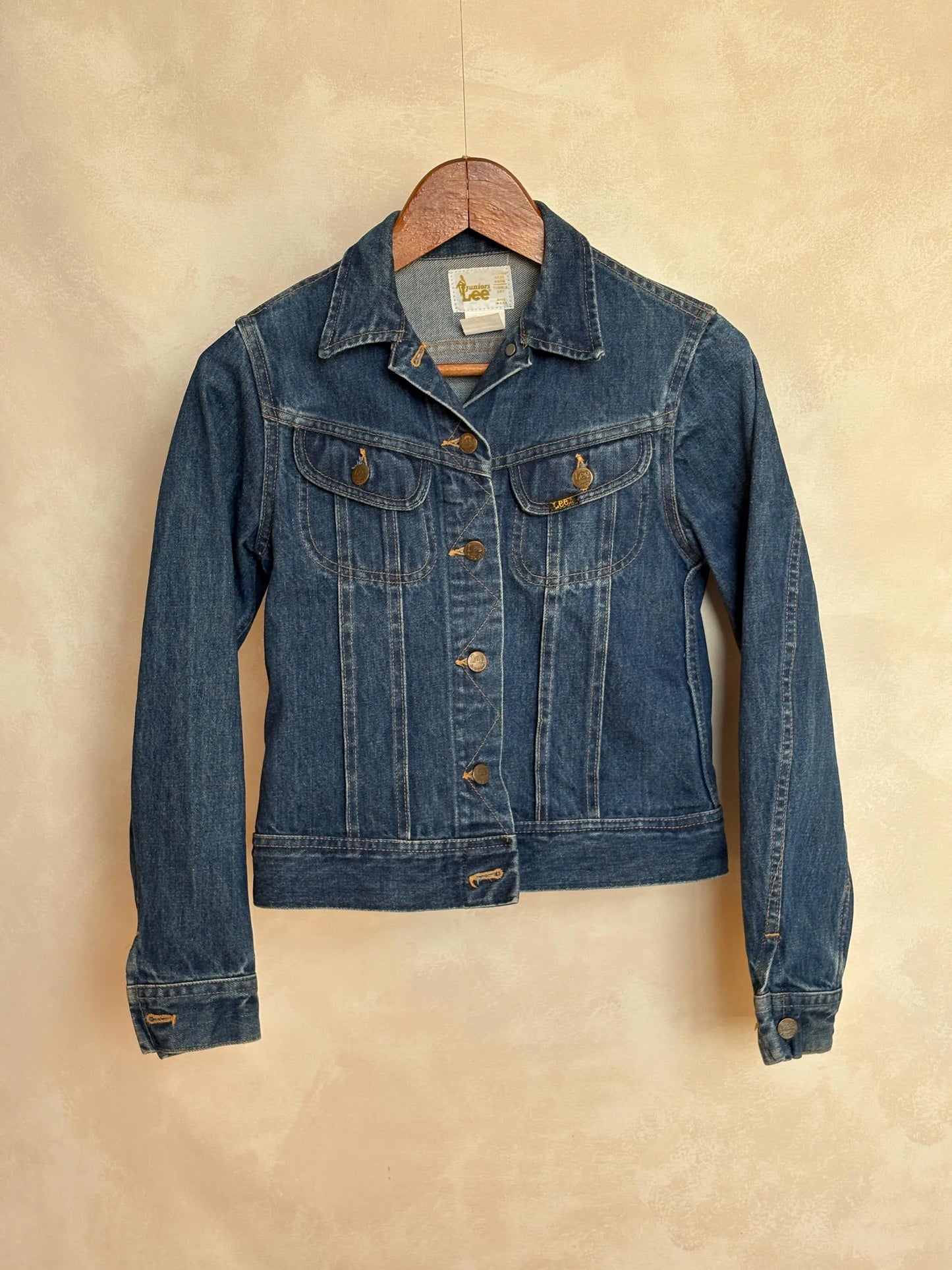Size 5/6 USA .Vintage 70s Lee Denim Jacket – 2 Pockets – Made in USA