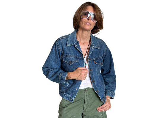 Size 34/36 .Vintage 70s Levi’s Denim Jacket – 2 Pockets – Made in USA
