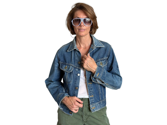 Size 34-36US / 44-46EU .  Vintage 80s Lee Denim Jacket – 2 Pockets – Made in USA