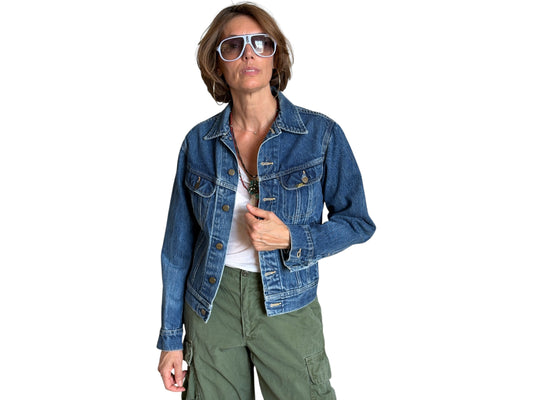 Size 36US / 46EU .Vintage 80s Lee Denim Jacket – 4 Pockets – Made in USA