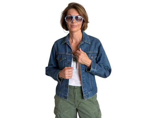 Size 34 . Vintage 80s Levi’s Denim Jacket – 2 Pockets – Made in USA
