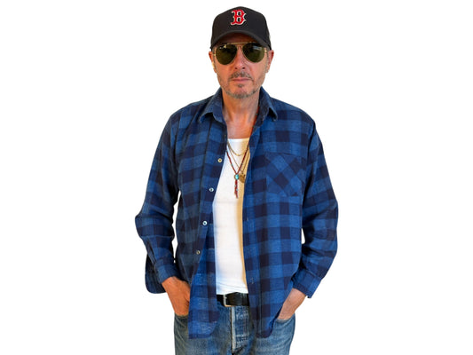 Size Med. Vintage 80s Flannel Plaid Shirt – Retro Grunge Workwear