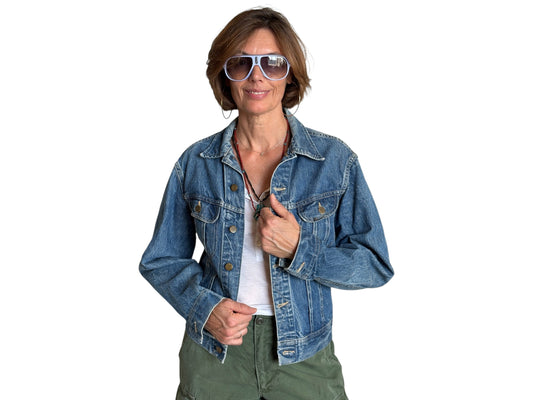 Size: 36US / 46EU Vintage 70s Lee Union Made Denim Shirt – 2 Pockets – Made in USA