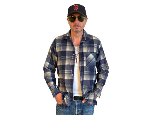 Size Med. Vintage 80s Flannel Plaid Shirt – Retro Grunge Workwear