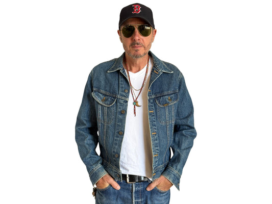 Size 40L US / 50L EU. Vintage 80s Lee Denim Jacket – 2 Chest Pockets – Made in Canada