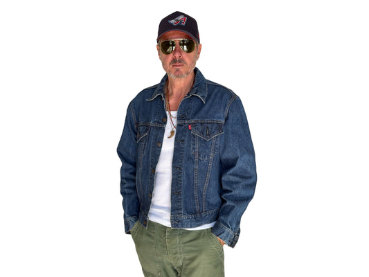 Size 46US / 56EU. Vintage Early 70s 2 pocket Levi’s Denim Jacket 70505 –Single Stitch, Made in USA