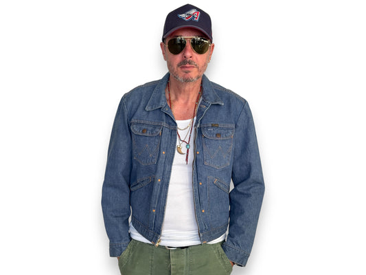 Size 44US / 54EU. Authentic Wrangler jacket  – Made in the USA